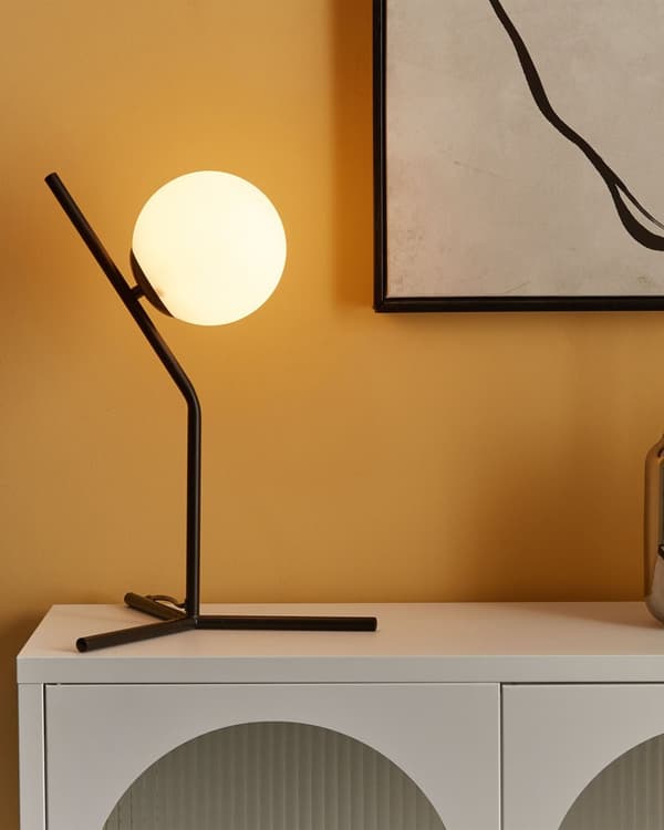 Bordslampa Vit och svart Glasskärm Järnstång 45 cm Ram Enkel Ljus Modern Design Heminredning Tillbehör Vardagsrum