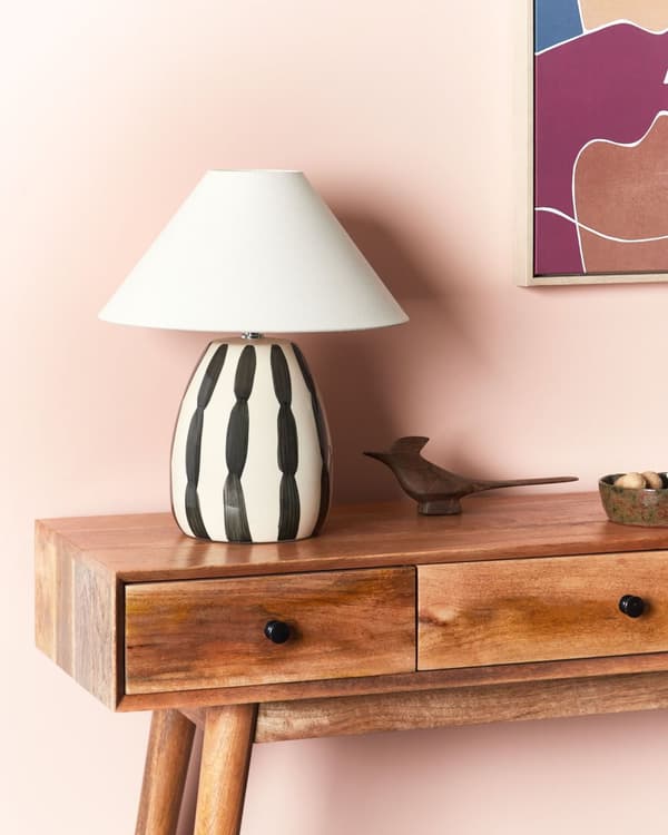 Bordslampa Ljusbeige och svart keramik 41 cm Vit konskärm Handgjord Sängbord Vardagsrum Sovrum Belysning