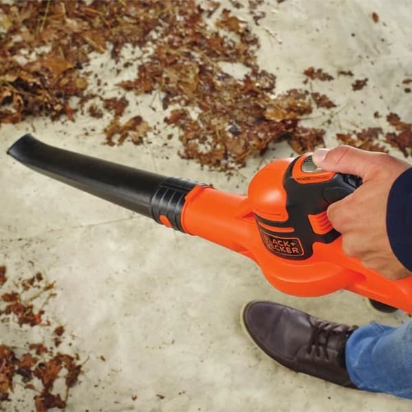 BLACK & DECKER Blower 18V - 2Ah - Trådlös GWC1820PC