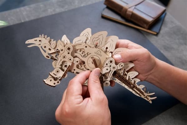 3D Træpuslespil Stegosaurus uGEARS