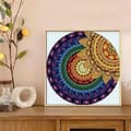Miniatyrbild 4 av 5: Diamantbroderi Mandala Sol 30x30 cm
