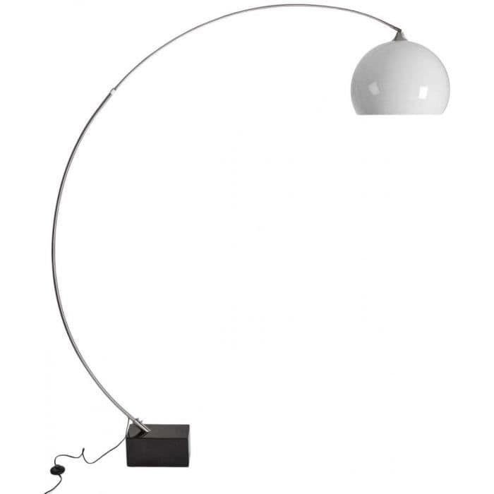 Golvlampa i metall Curve marmorfot 200 cm svart sockel Svart sockel