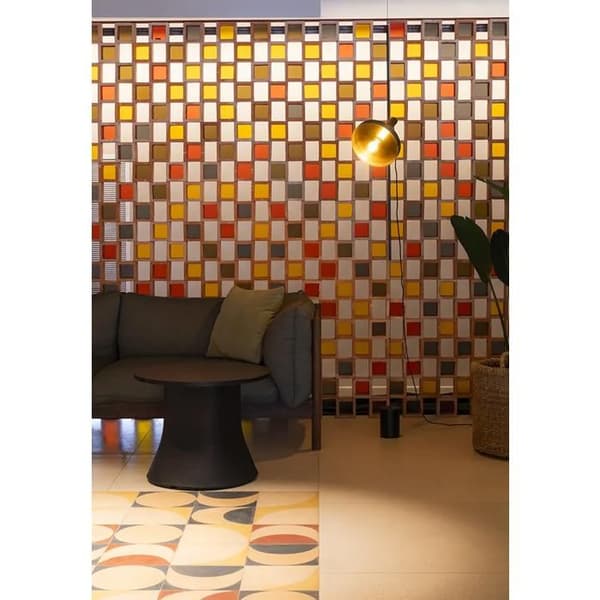 WHIZ svart, Golvlampa, Faro Barcelona