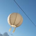 Pikkukuva 3 / 4: LED-aurinkokäyttöinen riippuvalaisin - LUMISKY - HIMALAYA - Ø30cm - Beige, kermanvärinen ja juhlava häävalo - 8h akunkesto