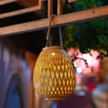 Miniatyrbillede 4 af 5: OBOSOE Rattan Solar Lantern – Udendørs hængende lanterne til have, terrasse, balkon