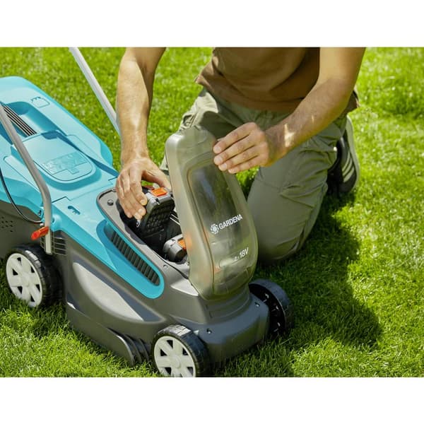 GARDENA PowerMax 32/36V P4A solo Batteri Gräsklippare exkl. batteri, med klipphöjdjustering, med gräskam 18 V Klippbred