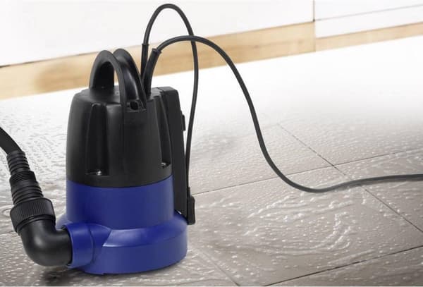 Renkforce 1519493 Tasaimu uppopumppu 7000 l/h 7 m