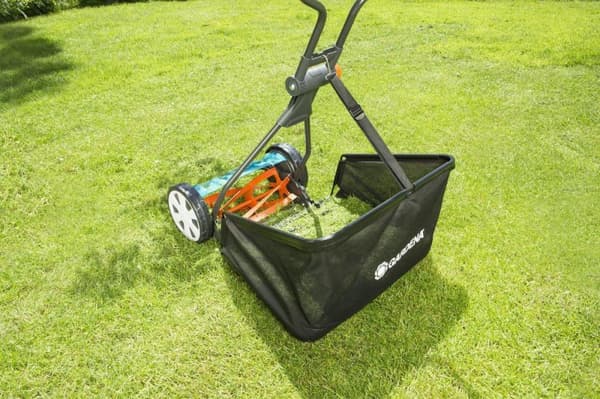 GARDENA Cylinder Plæneklipper 330 Plæneklipper - Klippebredde 33 cm - Plæner op til ca. 150 m²