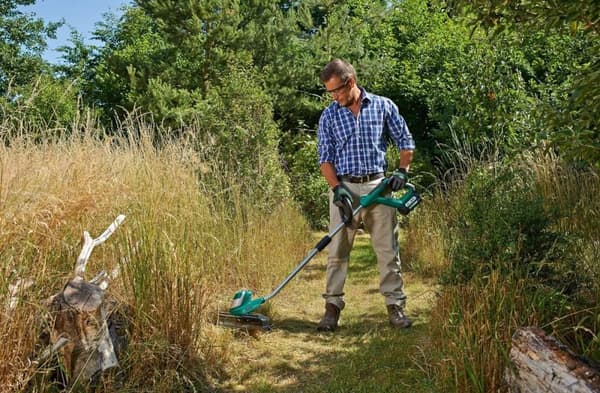 Bosch Advanced Grass Cut 36 LI Grästrimmer - Med 36 V batteri och laddare