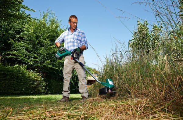 Bosch Advanced Grass Cut 36 LI Grästrimmer - Med 36 V batteri och laddare