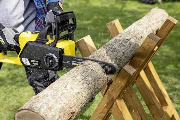 Kärcher CNS 30 Batteri Motorsav - 18 Volt - Eksklusivt batteri og oplader - 30 cm sværdlængde