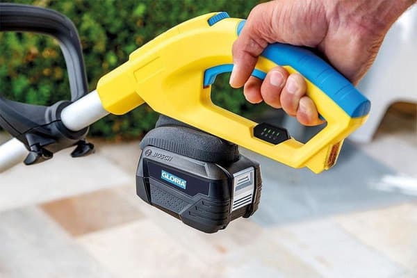 Gloria Garten Li-ion MultiBrush Ukrudtsrens / Grøn aflejringsbørste / Rensebørste - Velegnet til alle BOSCH POWER FOR ALLE batterier