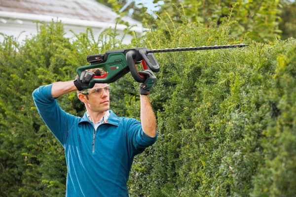Bosch UniversalHedgeCut 18-55 Hækkeklipper - Separat krop (leveres uden batteri og oplader)