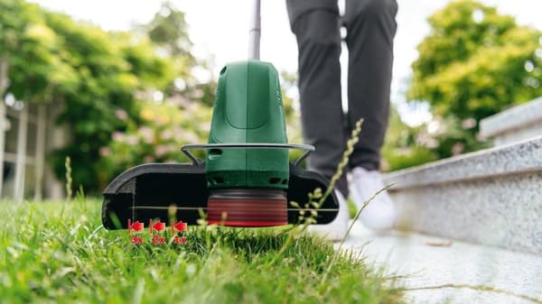 Bosch EasyGrassCut 18-26 18V Li-Ion batteri græstrimmersæt (1x 2,5Ah) - 26cm