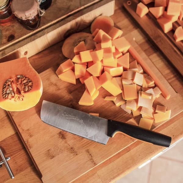 Fiskars 1057537 Santoku kniv, 20 cm (1057537)