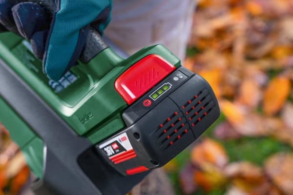 Bosch Advanced LeafBlower 36V-750 - lehtipuhallin - johdoton ilman akkua, ilman laturia - 750 m/h. - 100-200 km/h - 2,8 kg (06008C6001)