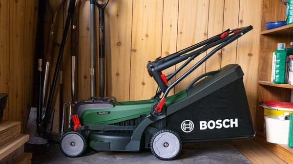 Bosch UniversalRotak 18V-37-550 batteridrevet plæneklipper solo (06008B9E01)