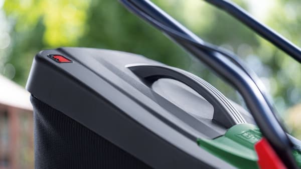 Bosch UniversalRotak 18V-37-550 batterigräsklippare