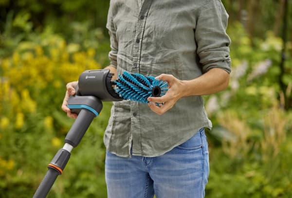 GARDENA - Trådløs Multi-Cleaner AquaBrush Patio 18V P4A - brugt klart sæt