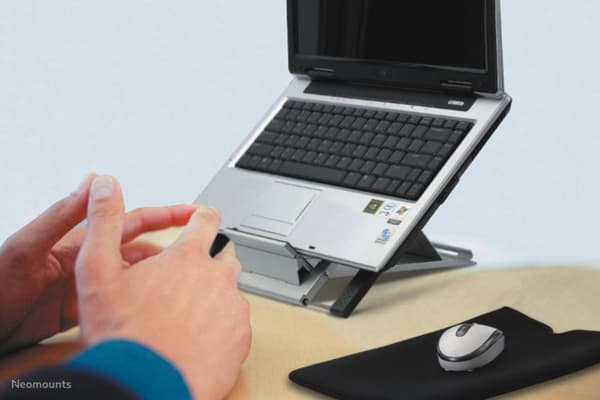 NewStar Laptop Cooler NS-LS100 - Notebook Stand - Sølv