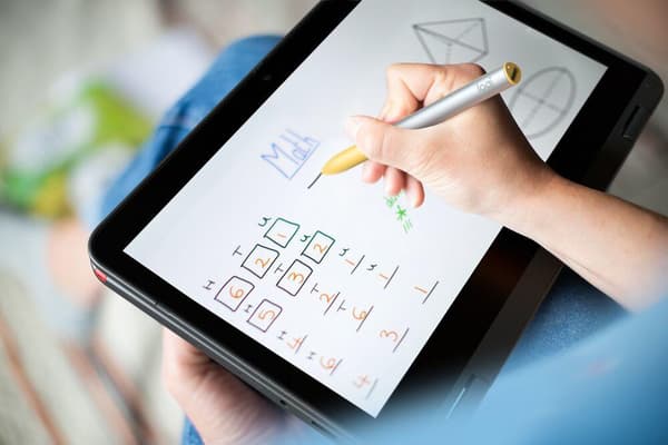 Logitech Pen - digital pen - trådløs - gul - til Acer Chromebook Enterprise 514, ASUS Chromebook Flip CM3, HP Chromebook x360