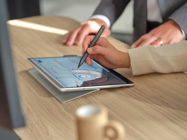 Microsoft Surface Slim Pen 2 - Stylus Pen - Sort