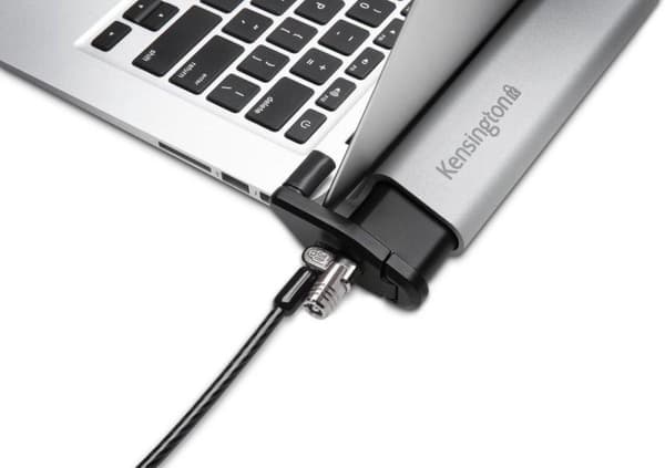 Kensington Laptop Locking Station 2.0 - MicroSaver 2.0 nyckellås - Säkerhetssats - 39,6 cm (15,6")