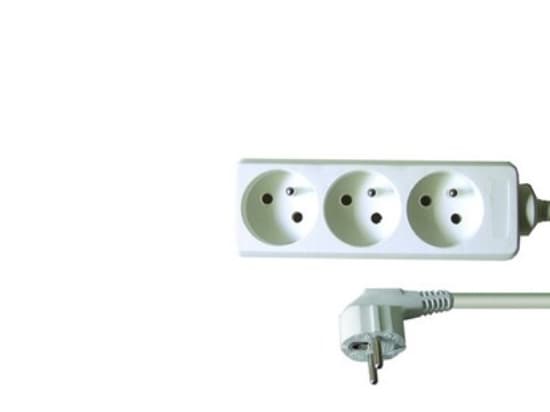 Solight PP02, 2 m, 3 AC-utgångar, 10 A, Vit