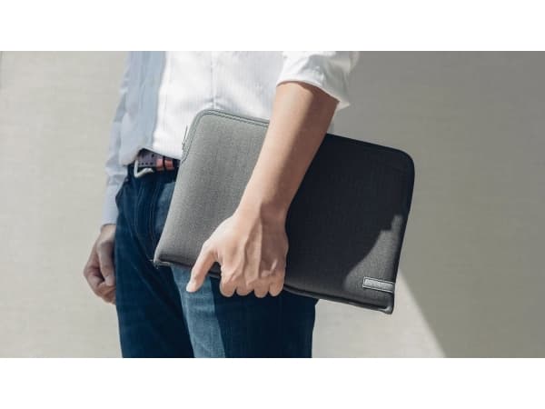Moshi Pluma Laptop Sleeve, Suojakotelo, 35,6 cm (14"), 170 g