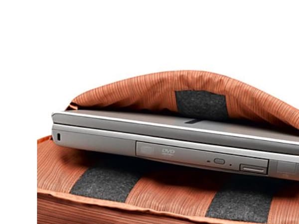 Case Logic XN Vertical Messenger Bag - Notebookbæreveske - 15.4" - brun