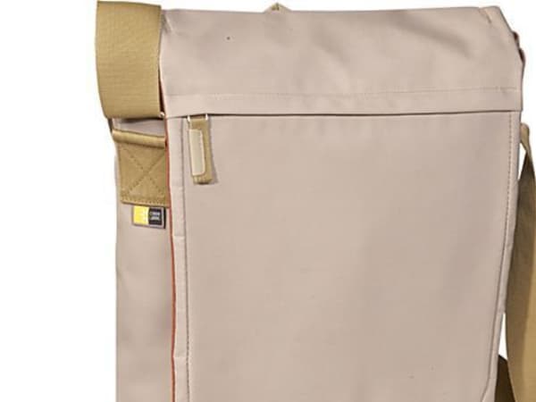 Case Logic XN Vertical Messenger Bag - Notebookbæreveske - 15.4" - kremfarget