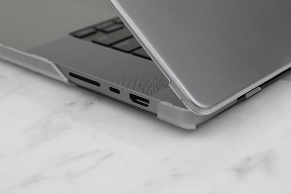 Moshi Moshi Moshi iGlaze Hardshell Case - MacBook Air 13.6" M2 Case (2022) (Stealth Black) (Stealth Black)