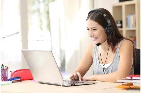 Kensington USB-C Hi-Fi-hörlurar med brusreducerande mikrofon - Svart