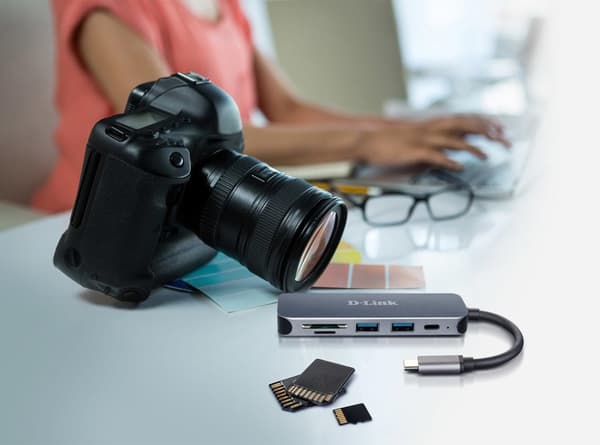 D-Link 5-i-1 USB-C Hub med kortläsare DUB-2325