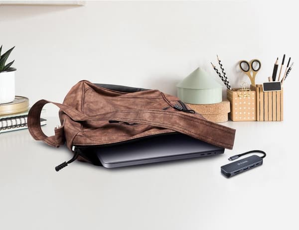 D-Link 5-i-1 USB-C Hub med kortläsare DUB-2325