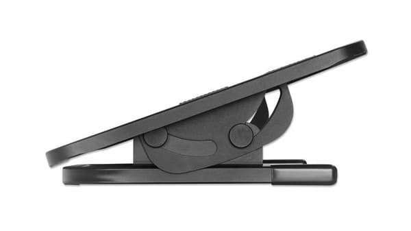 Manhattan 462198 Justerbart och ergonomiskt fotstöd för Smart Working Svart