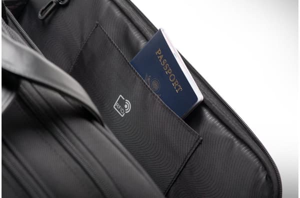Kensington Contour 2.0 Business Laptopmappe - Velegnet til 15,6 tommer bærbar - Polyester - Holdbart, vandafvisende materiale - Ergonomisk - Sort - 1