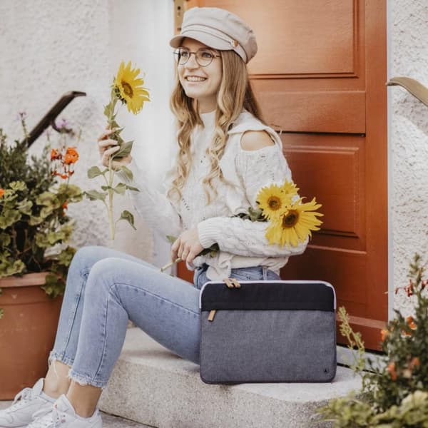 Hama Florence Laptop Sleeve, upp till 34 cm (13,3"), svart/grå
