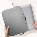 Miniatyrbild 3 av 4: Pochette för MacBook Pro 16 i Ekologiskt Skum Basics ²Life MW Grå