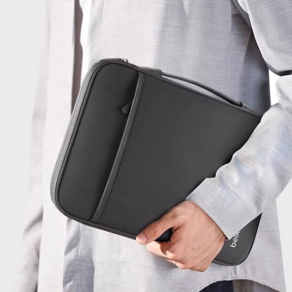 Sac väska för bärbar dator 13 tum två zip-fickor Belkin svart