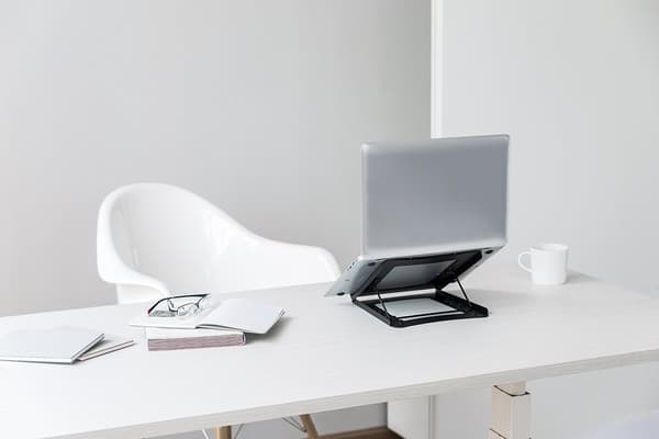 OFFICE Foldable steel laptop/tablet stand 5 adjust 1015"