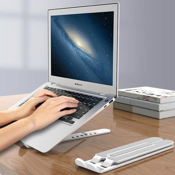 Foldbart stativ til laptop