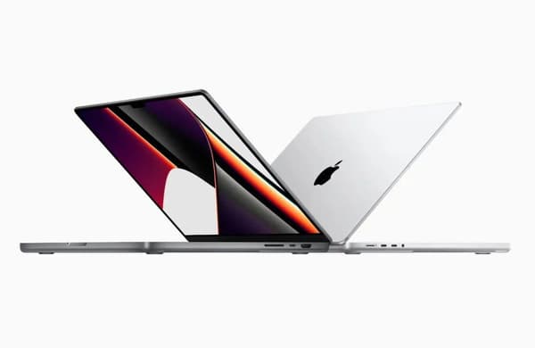 Apple MacBook Pro Retina 16" Apple M1 Pro 3.2 Ghz 32GB 2TB SSD Hopea (2021) - Kunnostettu - Täydellisessä kunnossa