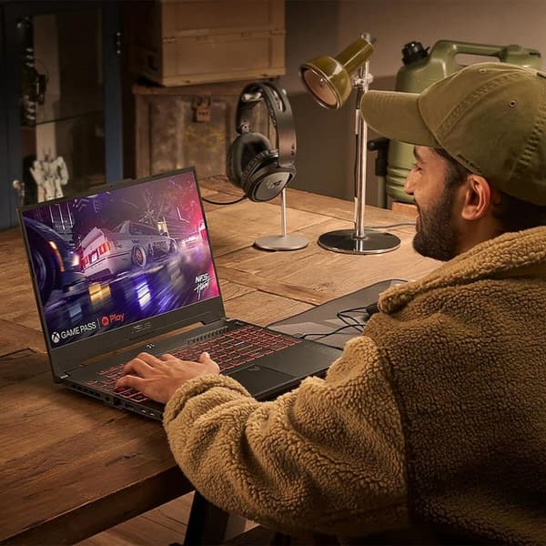 Bärbar dator Asus FA607NU-R5085W 16" AMD Ryzen 5 7535HS 8 GB RAM 512 GB SSD Nvidia Geforce RTX 4050