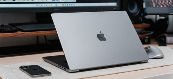 Apple MacBook Pro Retina 16” Apple M1 Max 10 CPU/32 GPU 64 GB 4 TB SSD Silver (2021) - Renoverad - Bra skick