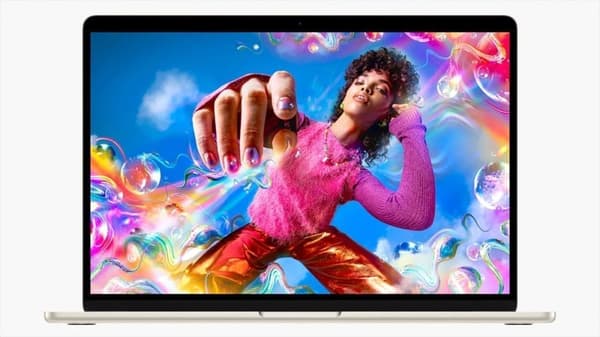MacBook Air 15" 2023 M2 24 GB 2 TB Stjärnljus - Renoverad - Mycket bra skick