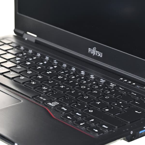 KÄYTETTY Laptop Fujitsu U7311i5-1135G716G256GB13,3FHDW11p (Kunnostetut Tuotteet A)