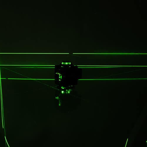 16-linjainen laserpassi | 4D 360° Cross laser 2 paristolla ja 3 kannakkeella