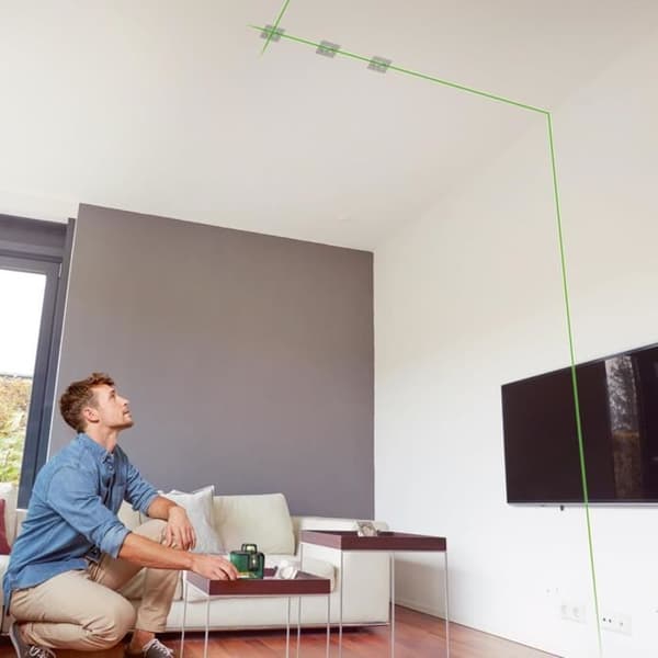 Bosch AdvancedLevel 360 -linjalaser (3-linjainen laser 360°:n laserilla koko huoneen suuntaamiseen, laatikossa)