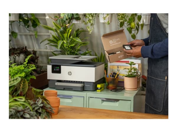 HP Officejet Pro 9122e All-in-One - Monitoimitulostin - väri - mustesuihku - Legal (216 x 356 mm) (alkuperäinen) - A4/Legal (media) - jopa 21 s/min (